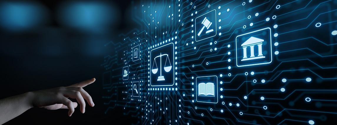 Tribunaux et technologie avec remise pointant vers des icônes
